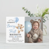 Teddy Bear Blue Balloon Beary First Birthday Foto Einladung (Stehend Vorderseite)