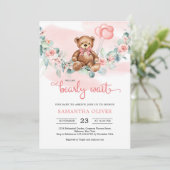 Teddy Bear Eucalyptus Wreath Girl Baby Shower Einladung (Stehend Vorderseite)