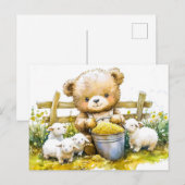 Teddy Bear Feeding Sheep on Farm Postkarte (Vorne/Hinten)
