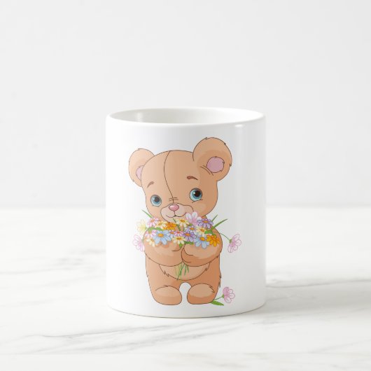 Teddy Bear Holding a Bouquet Tasse (Mittel)