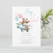 Teddy Bear in Flugzeug Baby Gender Reveal Einladung (Stehend Vorderseite)