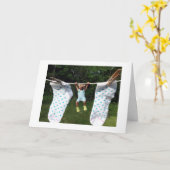 Teddy Bear in Socken auf einer Kleiderreihe Karte (Gelbe Blume)