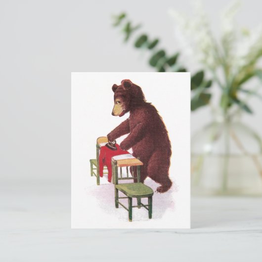 Teddy Bear Irons Clothes Postkarte (Stehend Vorderseite)