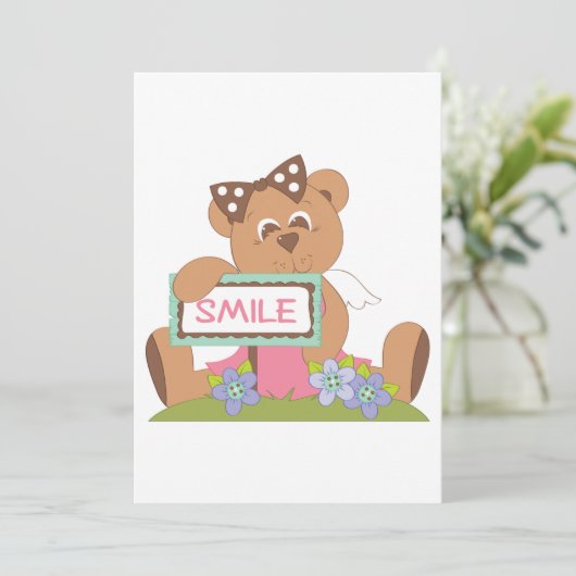 Teddy Bear mit Bow Holding Smile Sign Einladung (Stehend Vorderseite)