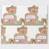 Teddy Bear mit Bow Holding Smile Sign Geschenkpapier (Flach)