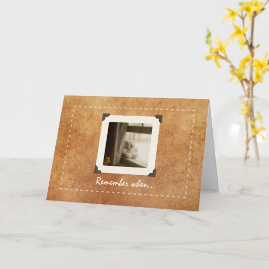 Teddy Bear on Sill Nostalgische Foto Grußkarte Karte (Gelbe Blume)