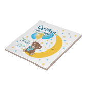 Teddy Bear sitzt auf dem Mond Baby Birth Stats Fliese (Seite)