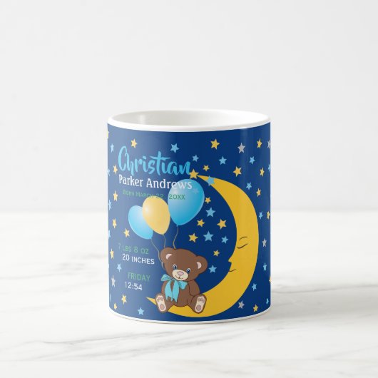 Teddy Bear sitzt auf dem Mond Baby Birth Stats Kaffeetasse (Mittel)