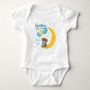 Teddy Bear sitzt auf dem Mond Baby Birth Stats Strampler