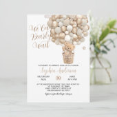 Teddy Bear Tan Balloons Gender Neutral Baby Dusche Einladung (Stehend Vorderseite)