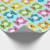 Teddy Bears in Regenbogenfarben auf Minzhintergrun Geschenkpapier (Ecke)