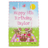 Teddy Bears Picnic Pink Gingham Happy Birthday Mittlere Geschenktüte (Rückseite)