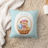 Teddy & Freunde in einem Korb Kissen (Decke)