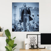 Teddy Roosevelt spricht 1905 vor einer Menschenmen Poster (Heimbüro)