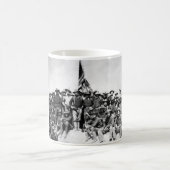 Teddy Roosevelt und Rough Riders Kaffeetasse (Mittel)