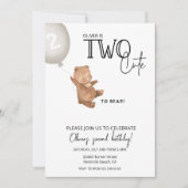 Teddy trägt 2. Geburtstag ZWEI niedlich Einladung (Vorderseite)