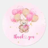 Teddy trägt klassischen Rundaufkleber Runder Aufkleber (Vorderseite)