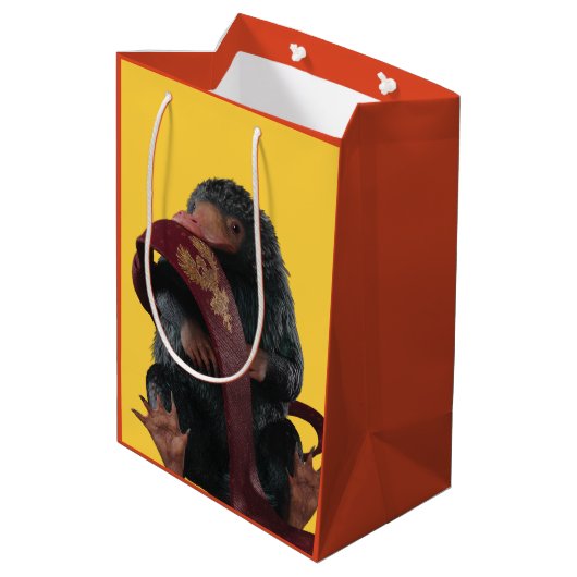 Teddy With Tie Graphic Mittlere Geschenktüte (Rückseite Schrägansicht)