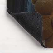 Teddybär beobachtet den Weihnachtsmann Mousepad (Ecke)