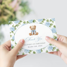 Teddybär, blaues Band, blaue Blumen, erster Geburt