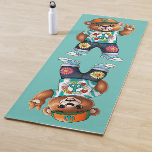 Teddybär mit lässiger friedlicher Ausstattung 1 Yogamatte