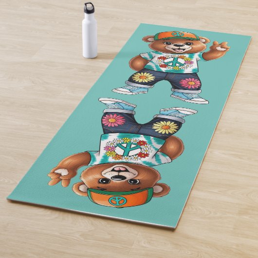 Teddybär mit lässiger friedlicher Ausstattung 1 Yogamatte (Beispiel)