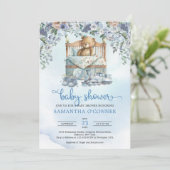 Teddybär mit staubblauen und beigefarbenen Blume Einladung (Stehend Vorderseite)