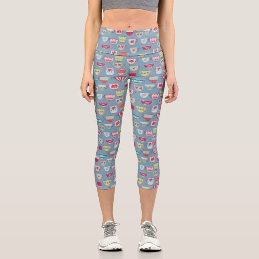 Tee Cup Muster Blau Capri Leggings (Vorderseite)