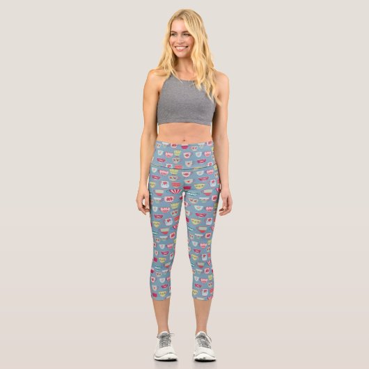 Tee Cup Muster Blau Capri Leggings (Vorderseite)