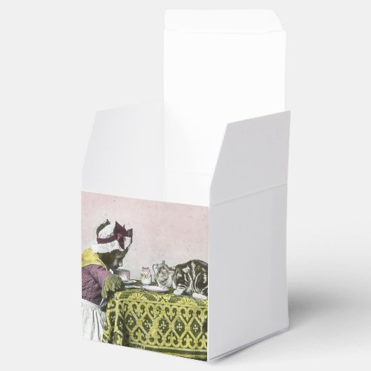 Tee für zwei Viktorianische Girl and Kitty Cat Tea Geschenkschachtel (Geöffnet)