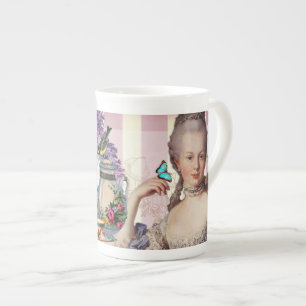 Tee im Petit Trianon – rosa Porzellantasse