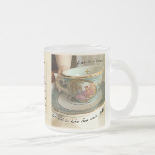 Tee mit Puppen Mattierte Tasse aus Glas (Rechts)