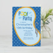 Tee-Schwimmbad Party Einladung Blau (Stehend Vorderseite)