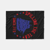 Teeausbreitung Seit 1773 Amerikanische Unabhängigk Fleecedecke (Vorderseite (Horizontal))