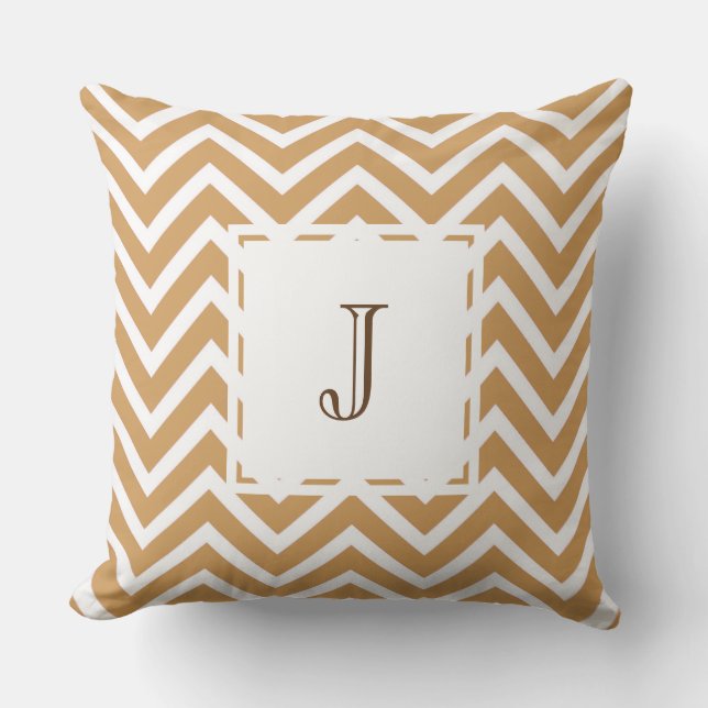 Teebraun klassisches Zickzack Monogramm-Design Kissen (Vorderseite)