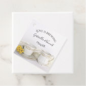 Teecup und Liebe der Gelben Milchähren ist Brauen Geschenkanhänger (Beispiel)