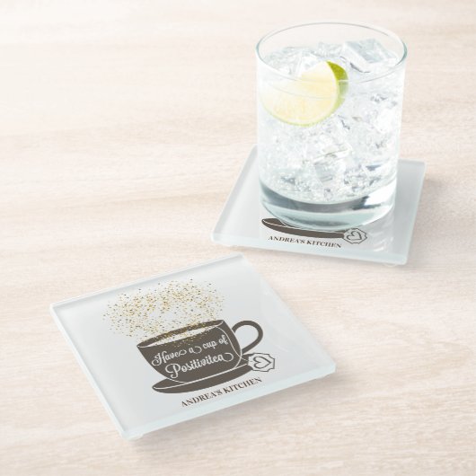 Teecup Zitat Braungelb Weiß Inspiration Glasuntersetzer (Schrägansicht)