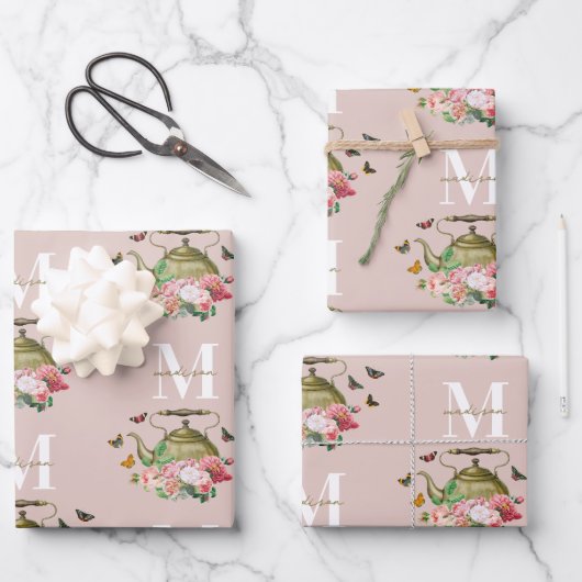 Teekanne Party Pink Floral & Butterfett Monogramm Geschenkpapier Set (Vorderseite)