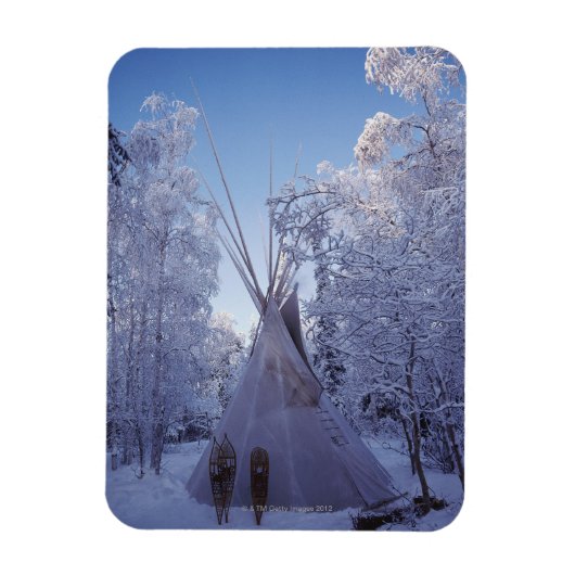 Teepee im Winter Magnet (Vertikal)