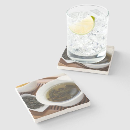 Teezeremonie des traditionellen Chinesen: oolong Steinuntersetzer (Seitenansicht)