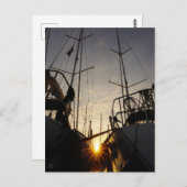 Tegenlicht bij 2 zeilboten in de haven. postkarte (Vorne/Hinten)