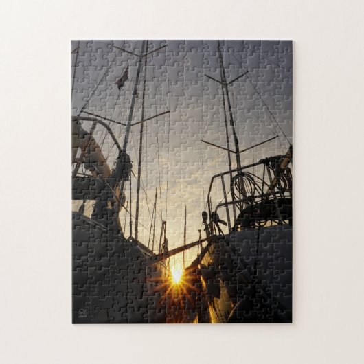 Tegenlicht bij 2 zeilboten in de haven. puzzle (Vertikal)