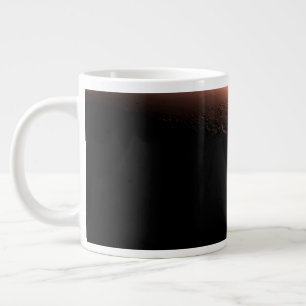 Teil der Mars an der Grenze von Licht und Dunkel. Jumbo-Tasse