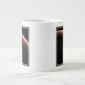 Teil der Mars an der Grenze von Licht und Dunkel. Jumbo-Tasse (Vorderseite)