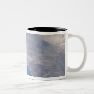 Teil von Südkalifornien, wie vom Raum gesehen Zweifarbige Tasse