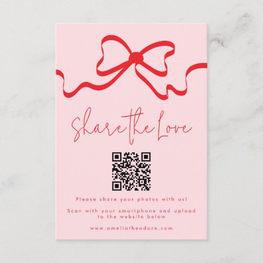 Teilen Sie die Liebe Red Bow Wedding Foto QR Code Begleitkarte (Vorderseite)