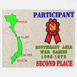 TEILNEHMER: SPIELE IM SÜDOSTASIENKRIEG FLEECEDECKE