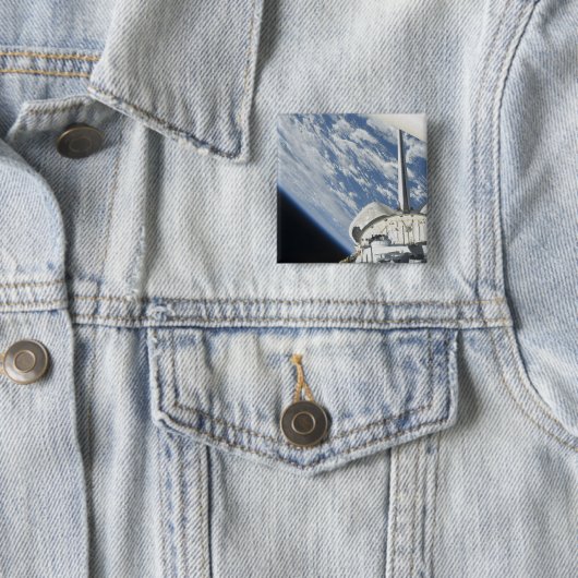 Teilweise Sicht auf Raumschiff-Streben Button (Beispiel)