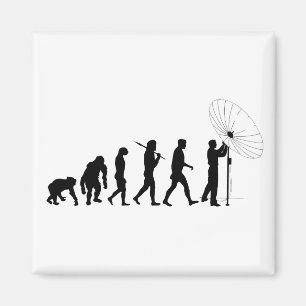 Telekommunikationssatellit und -sendung T-Shirts Magnet