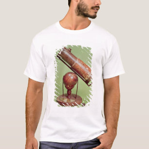 Teleskop, das Sir Isaac Newton 1671 gehört T-Shirt